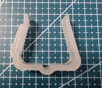 Christmas light clip used as a temporary wire antenna hanger